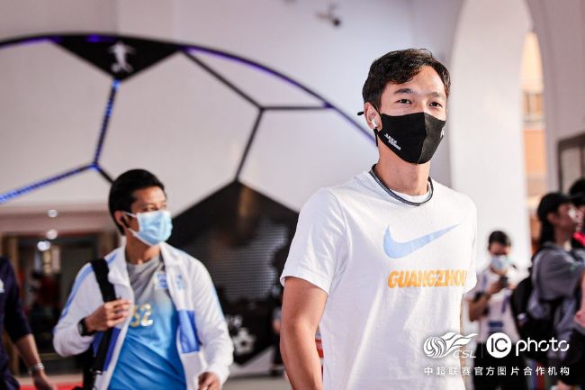 h荡肉呻吟男男动漫